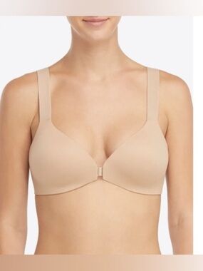 SPANX Bra-llelujah! Lightly Lined Wireless Bra in the color Naked 2.0 NWT